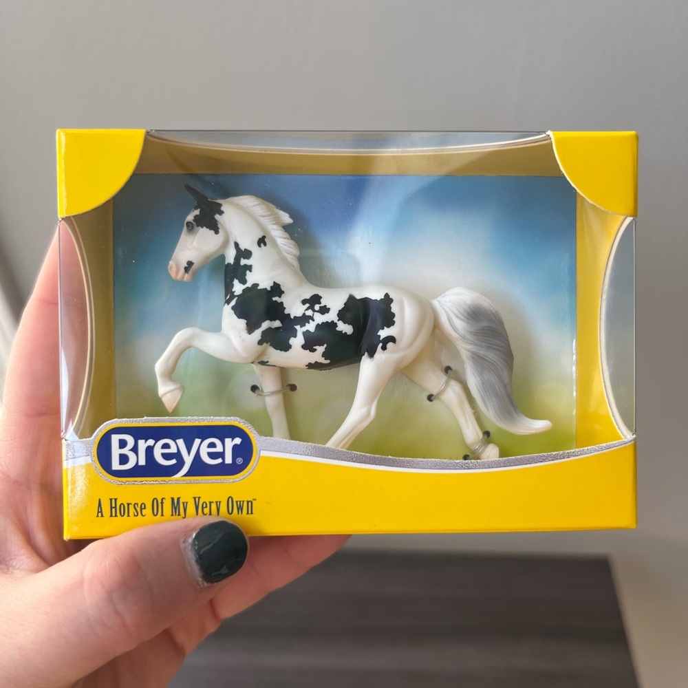 Breyer Stablemates Club SR "Alana" Tennessee Walking Horse #B-CS-10350 NIB